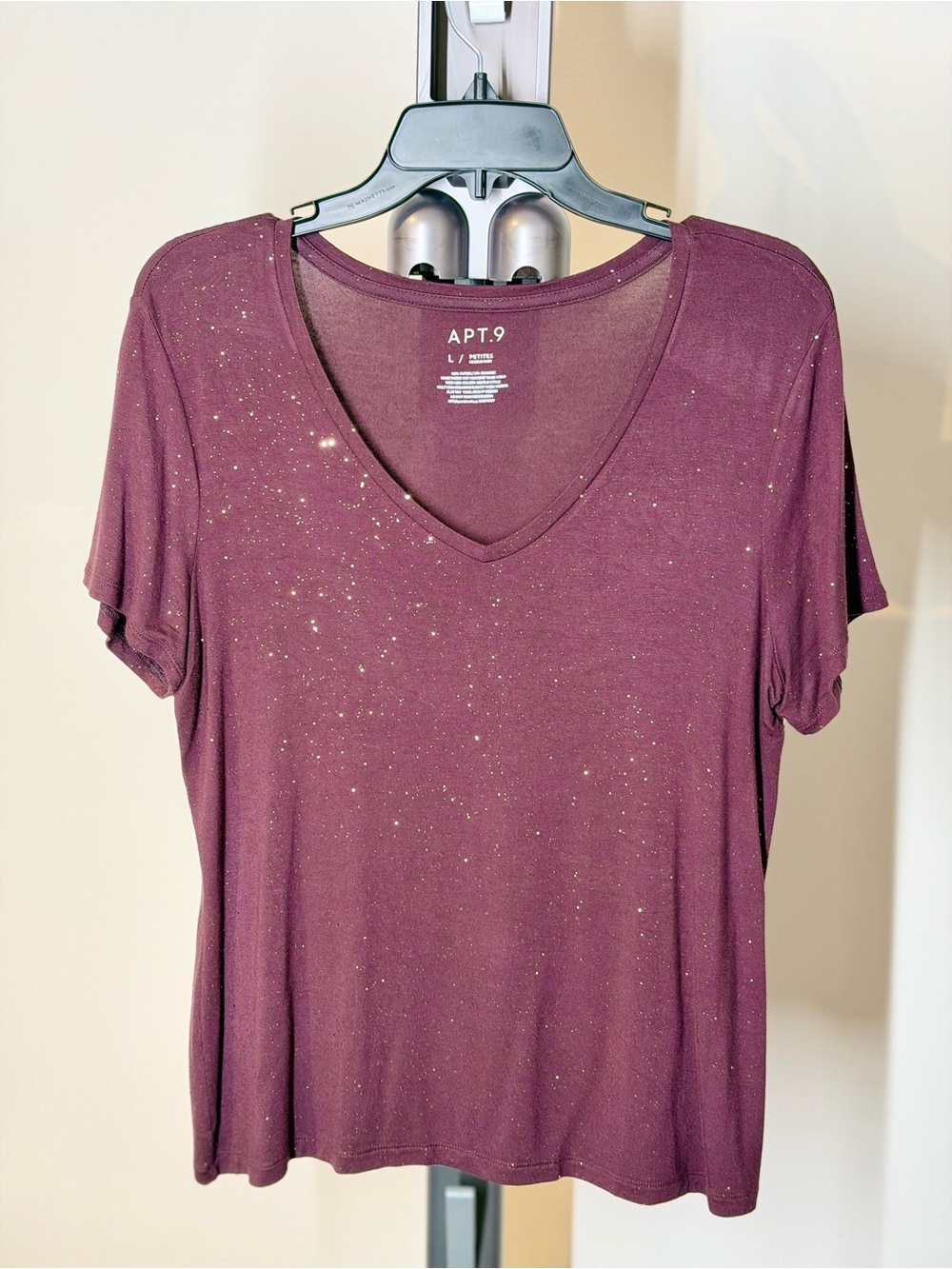 Apt. 9 Women's Short-Sleeve V-Neck Tee in Plum with Metallic Speckle